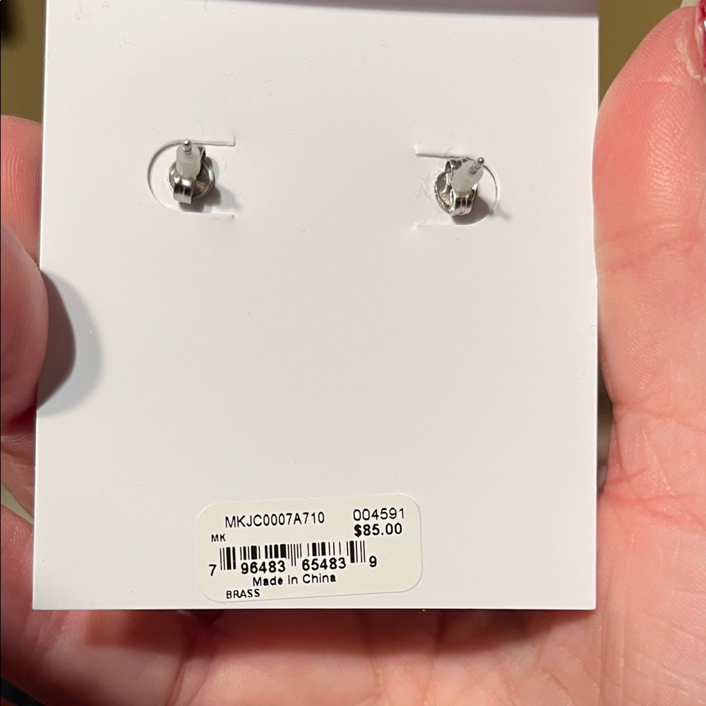 NWT Michael Kors Gold Heart Stud Earrings with bling - Picture 5 of 6